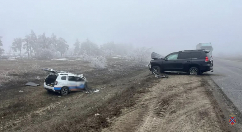 На трассе между Камышином и Волгоградом иномарки «сошлись» на встречной полосе, один из водителей в больнице