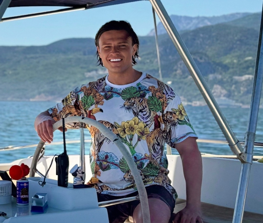 Волгоградский певец Прохор Шаляпин планирует приобрести в Крыму шикарную дачу поддерживающей ВСУ Софии Ротару 