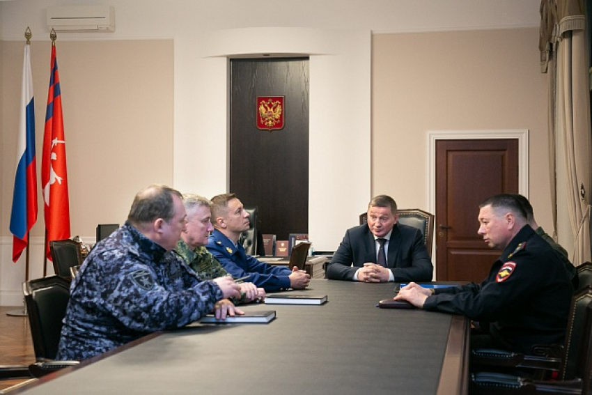 Андрей Бочаров провел оперативное совещание с силовиками