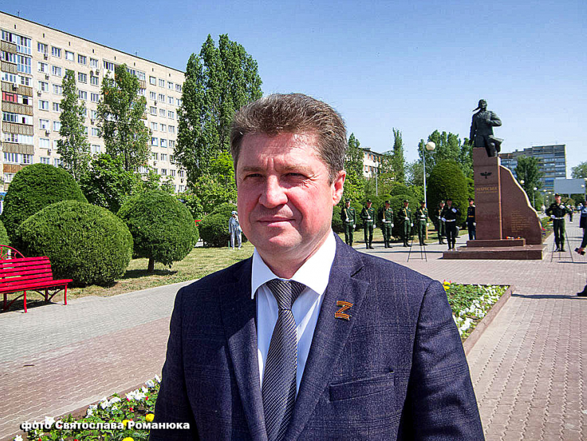 В Камышине Станислав Зинченко сообщил, что участвовал в совещании у губернатора, но что будет делать после него в первую очередь, не говорит