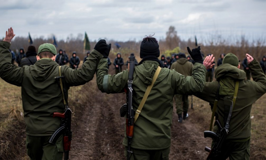 Солдаты ВСУ под Покровском массово сдаются в плен российской армии