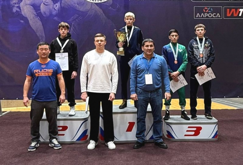 Камышанин Дмитрий Кошан - в числе сильнейших юных борцов страны