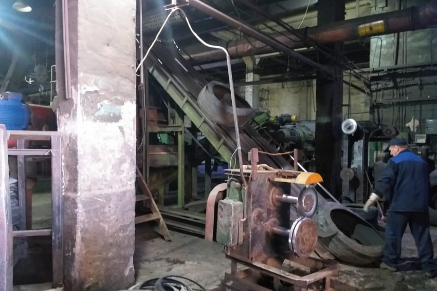 Камышин взялся собирать старые покрышки для переработки на Волжском шинно-ремонтном заводе