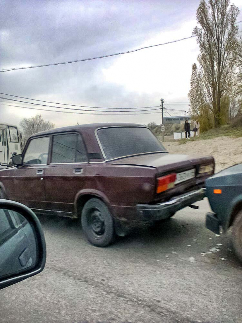 В Камышине случилась еще одна «типичная» авария - с участием торопыг за рулем, пренебрегающих дистанцией