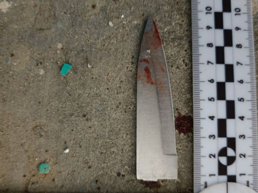 Полицейские Камышина задержали подозреваемого в причинении тяжкого вреда здоровью соседа