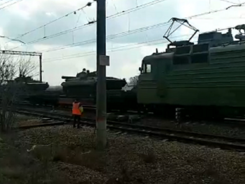Железнодорожная переброска военной техники обеспокоила новохоперцев, - «Блокнот Борисоглебска» (ВИДЕО)
