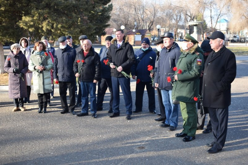 В Камышине почтили память комсомольцев-добровольцев, ушедших 79 лет назад защищать Сталинград