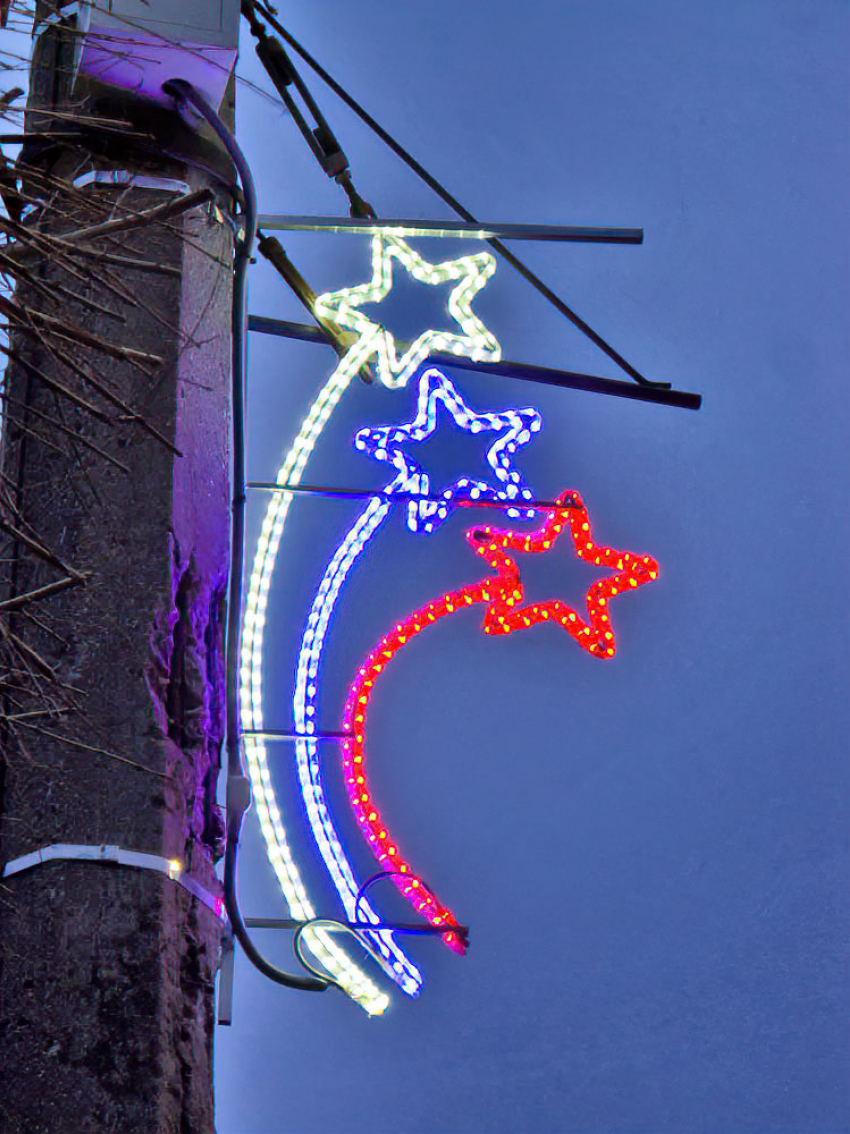 В Камышине пробно включили праздничную иллюминацию (ВИДЕО)
