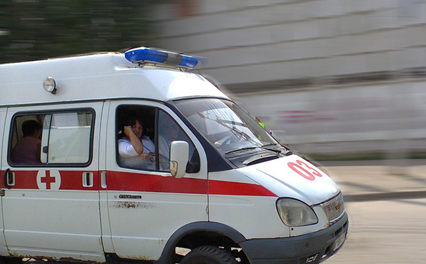 Под Камышином на трассе пензяк на «Ямахе» ударился в две машины, но чудом выжил