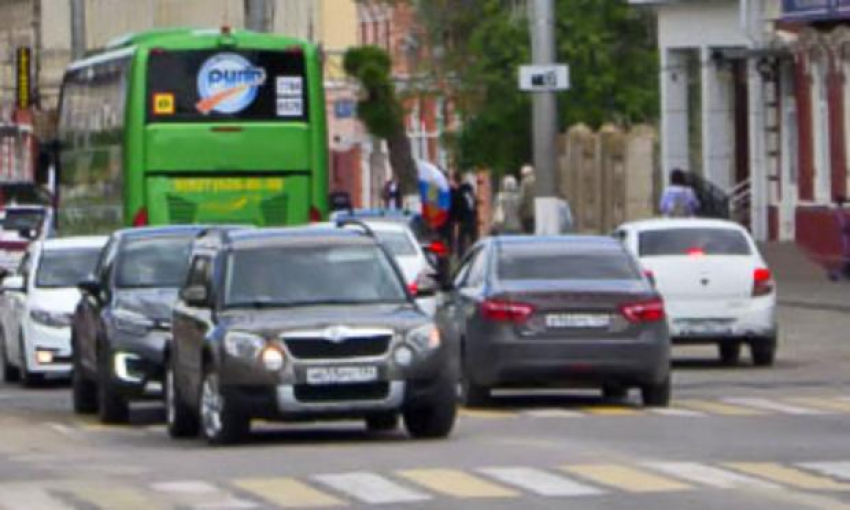 В Камышине десять суток административного ареста назначил суд водителю, совершившему нарушение, связанное с тонировкой автомобиля