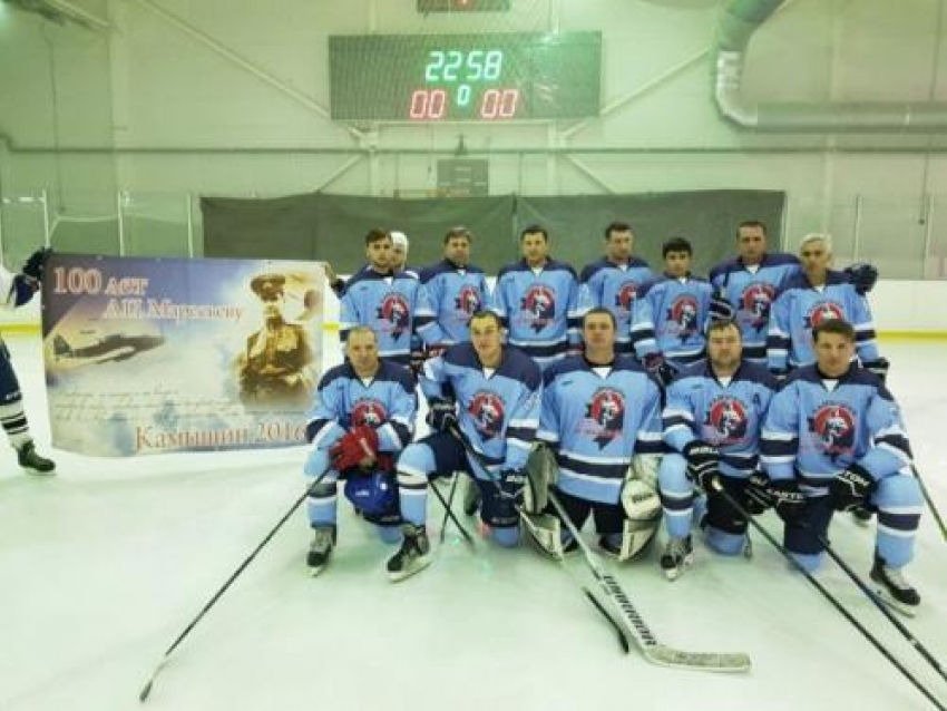 Камышинская хоккейная команда имени Маресьева возвращается триумфатором из Сочи