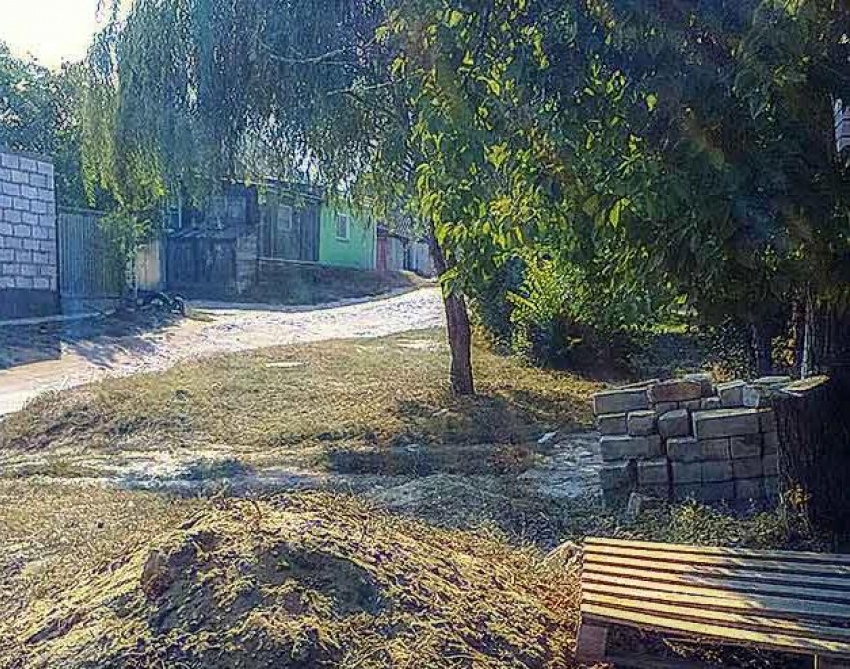 В Камышине вор «унес» чужие металлические контейнеры в 5 тонн подъемным краном