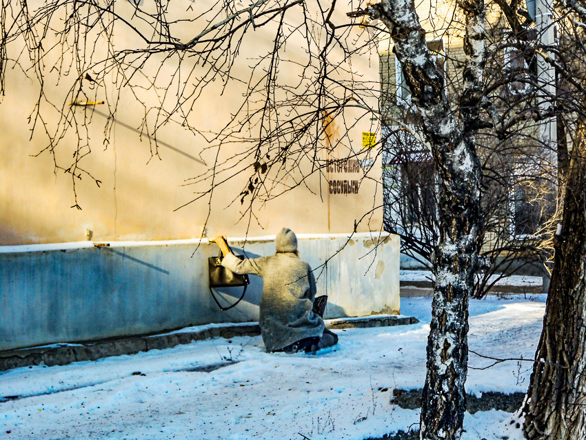 Пора посыпать внутриквартальные дорожки, господа коммунальщики, - камышанин