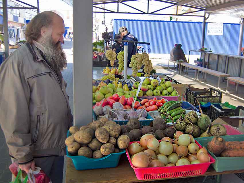 С сегодняшнего дня подорожала на полях: что говорят о картошке на рынках Волгоградской области