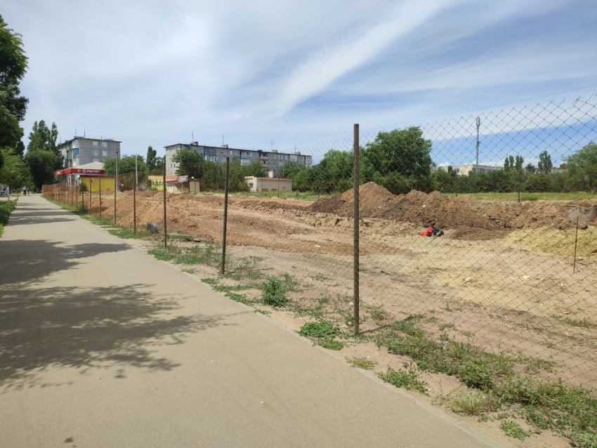 В Камышине в 5-м микрорайоне начинается строительство нового магазина