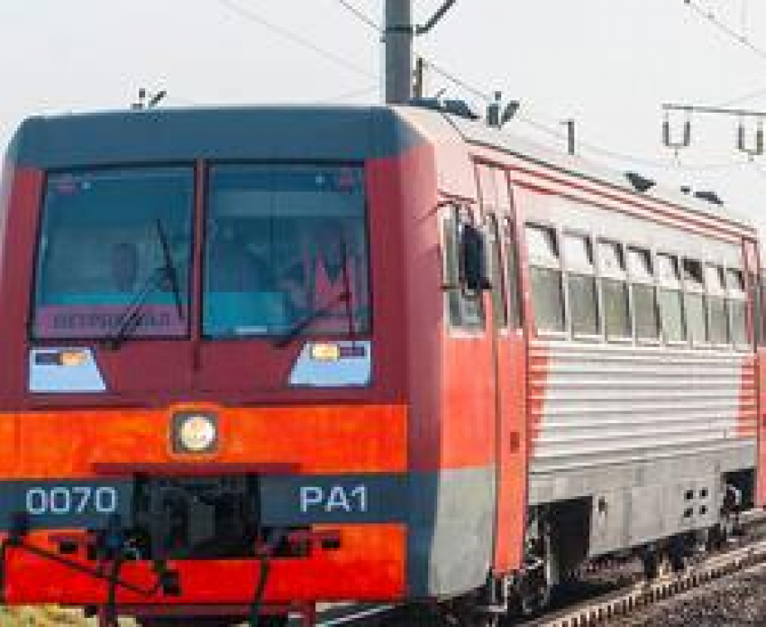 Пригородный поезд из Волгограда в Петров Вал Камышинского района начнет отправляться и прибывать на 4 минуты раньше