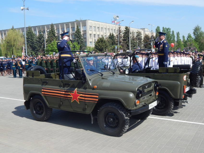 «Почти половина жителей Украины хотят войны»: почему министр обороны РФ срочно перебрасывает камышинских десантников в Крым