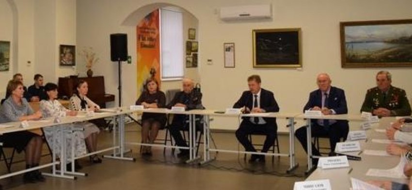 Станислав Зинченко обновил состав таинственного совета «при себе"