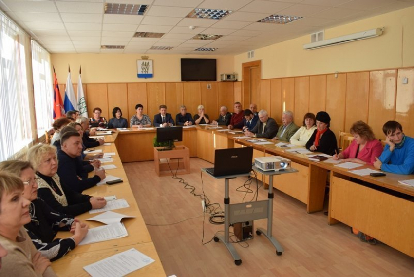 Общественный совет при главе Камышина вникал в проблемы культуры, муниципальной автоколонны и здорового образа жизни пенсионеров