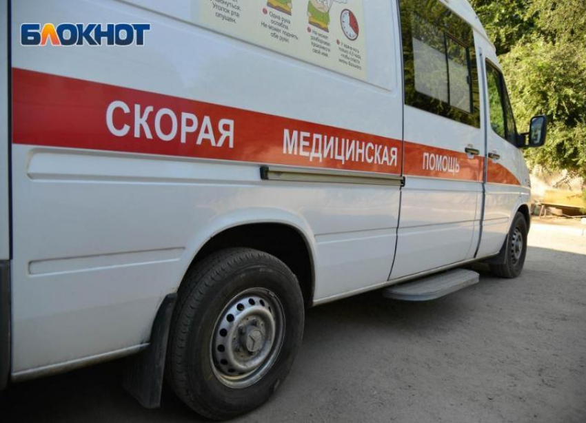 Пикап перевернулся на трассе в Волгоградской области: выжил только 11-летний ребенок