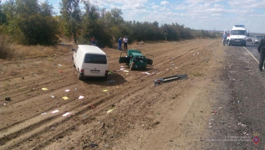 Два человека погибли в страшной аварии у поста «Тринадцатый километр» в Камышинском районе