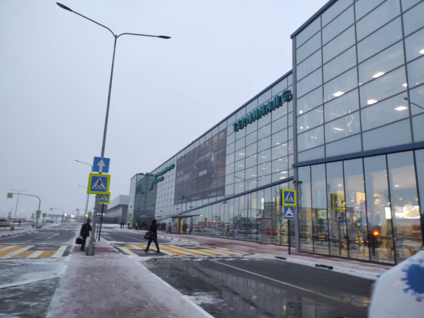 Волгоградский аэропорт не принимает самолеты из-за ледяного дождя, - «Блокнот Волгограда"