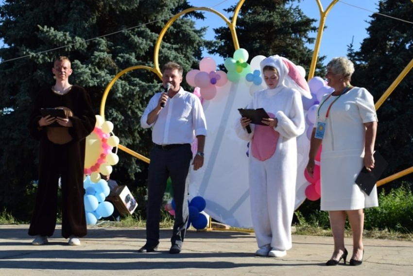 В лагере «Солнечный» в Камышине, где массово слегли дети и вожатые, у воспитанников отбирают еду 