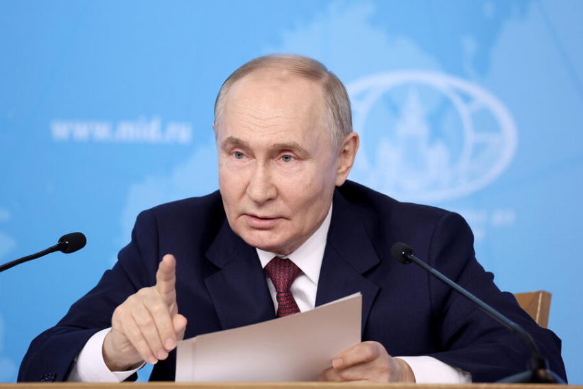 Президент назначил гражданских чиновников на ведущие посты в Минобороны РФ
