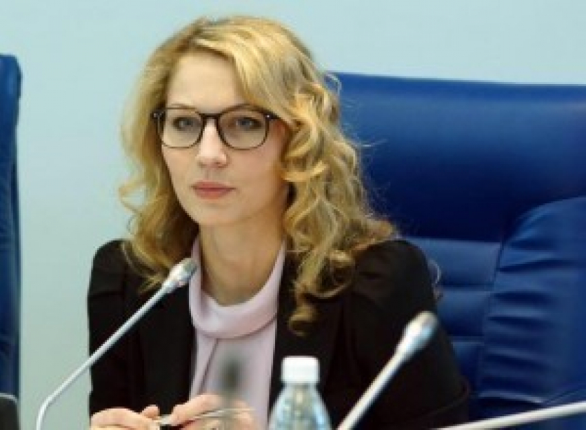 Председатель исполкома Волгоградского отделения «Единой России» получила «статус» самой красивой женщины-политика