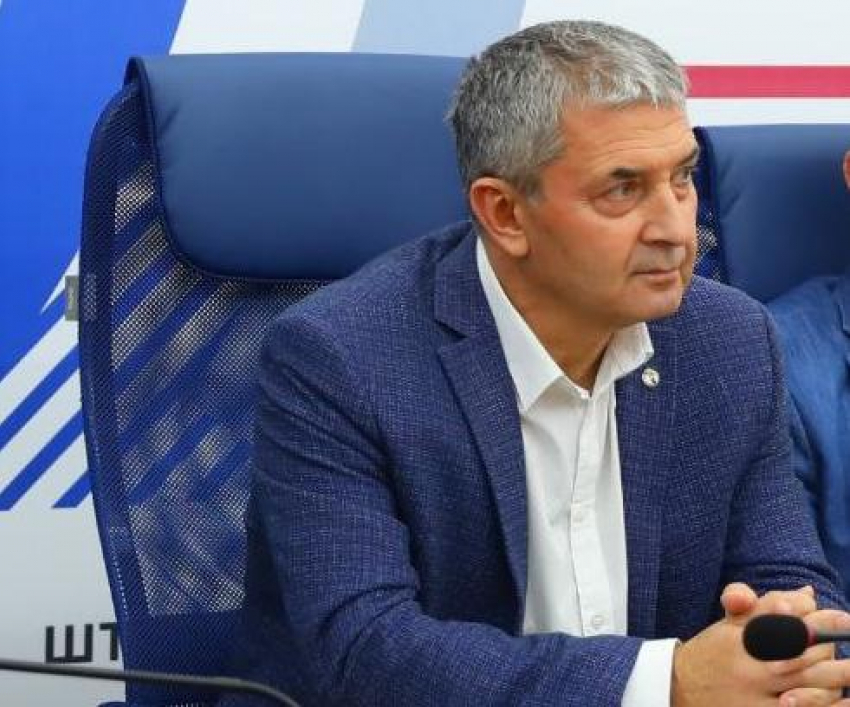 Председатель Волгоградского отделения Союза журналистов России Вячеслав Черепахин поздравляет с Новым годом 