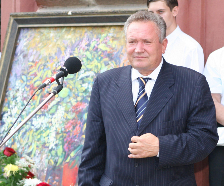 Главы Камышина и Камышинского района направили соболезнования родным экс-губернатора Волгоградской области Николая Максюты