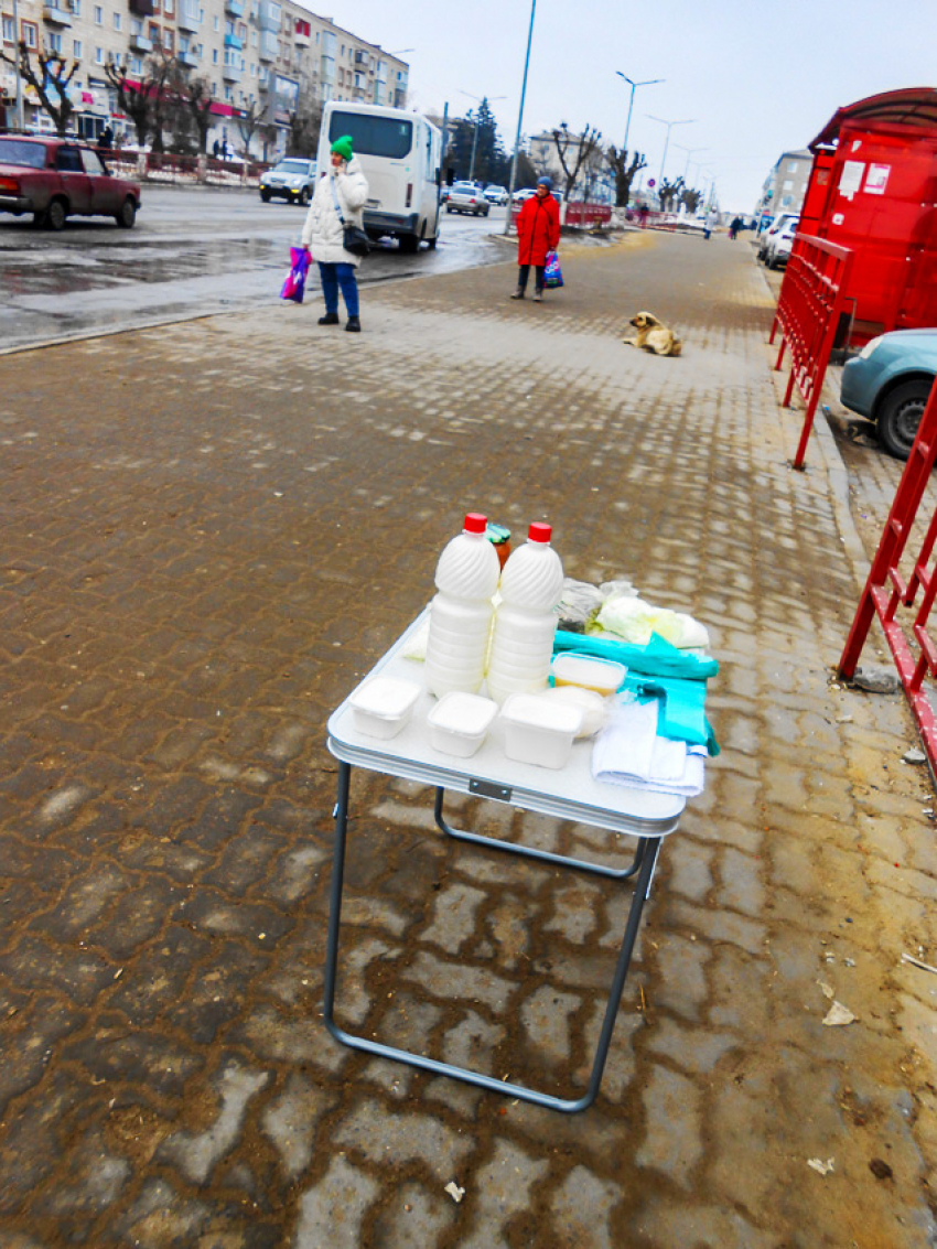 Управление Роспотребнадзора по Волгоградской области обратилось к жителям с призывом не покупать продукты где попало