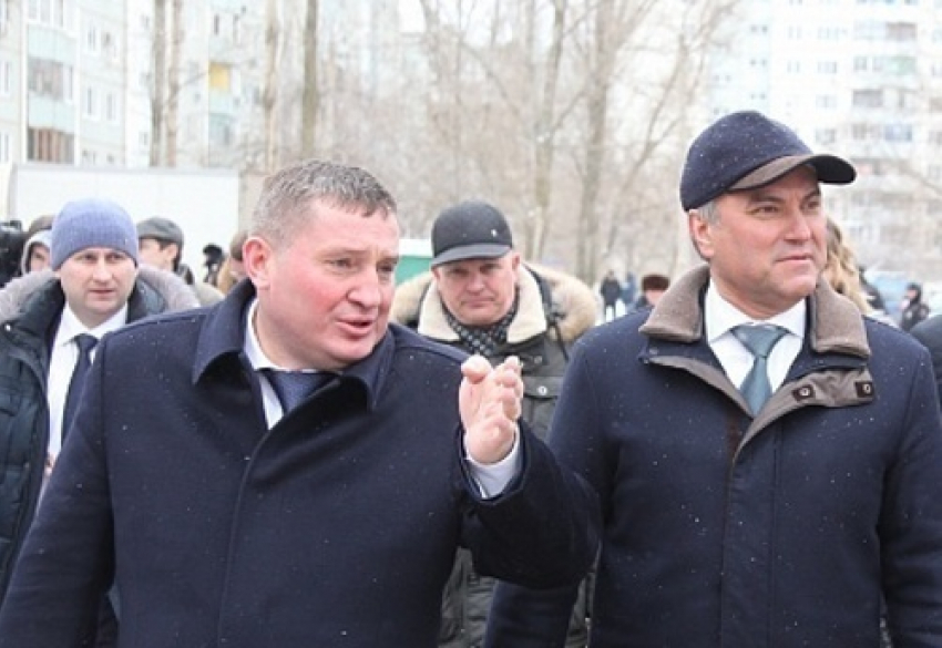 Ступив на землю Волгограда, спикер Госдумы Вячеслав Володин поднялся на Мамаев курган