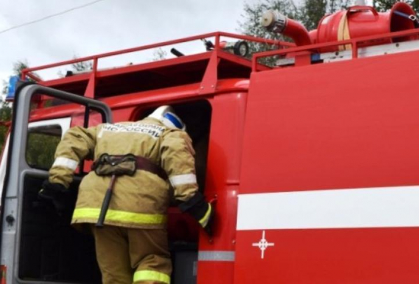 В Камышине пожарные машины неслись не по учебному, а по реальному вызову