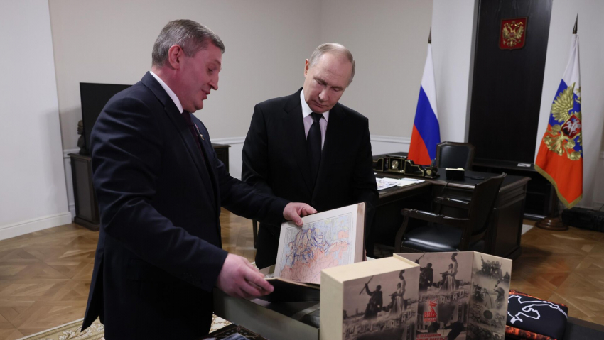 Президент наградил Андрея Бочарова орденом