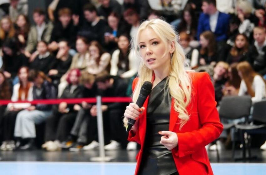 Екатерина Мизулина прокомментировала скандал, разразившийся в России из-за блокировки популярной у подростков игры Roblox