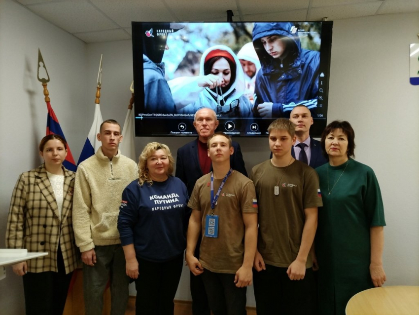 Что рассказали депутатам Камышинской городской думы парни из Камышина о своей особой гуманитарной миссии 