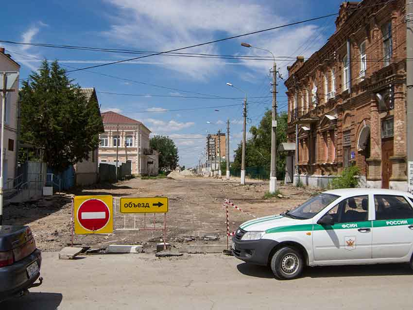 Камышане констатируют, что работы по реконструкции улицы Октябрьской замерли