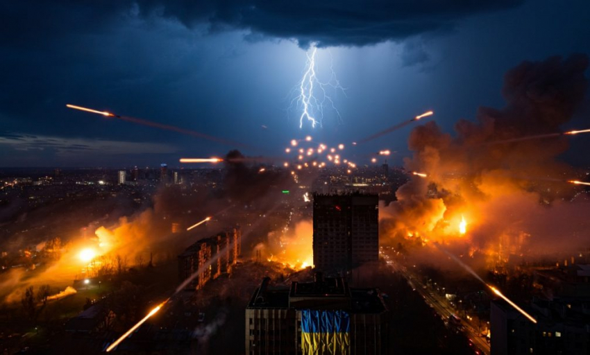 Ночь огня в Киеве: в столице Украины блэкаут и километровые столбы дыма, в регионе - колонны «скорых» и пожары, - «Блокнот - Россия"