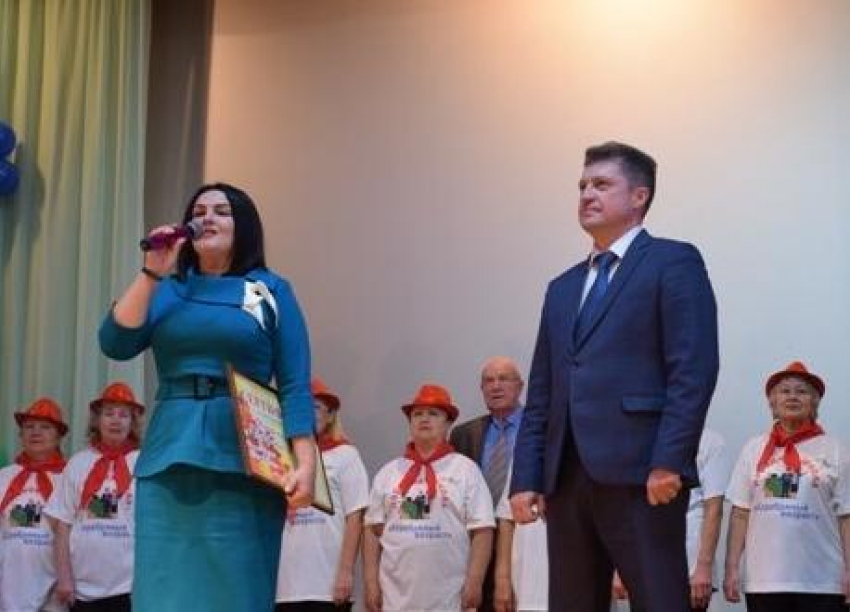 Региональные СМИ пишут о претенденте, который может сменить в Госдуме нового созыва депутата камышан Анну Кувычко
