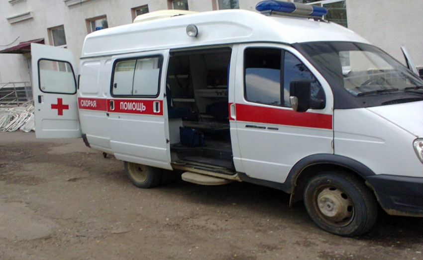 В Камышине учащаяся медицинского колледжа выпала с балкона во время нетрезвой вечеринки