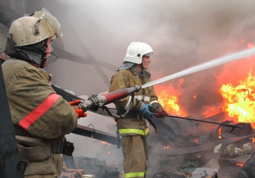 В Камышине и Камышинском районе проходит операция по предотвращению пожаров