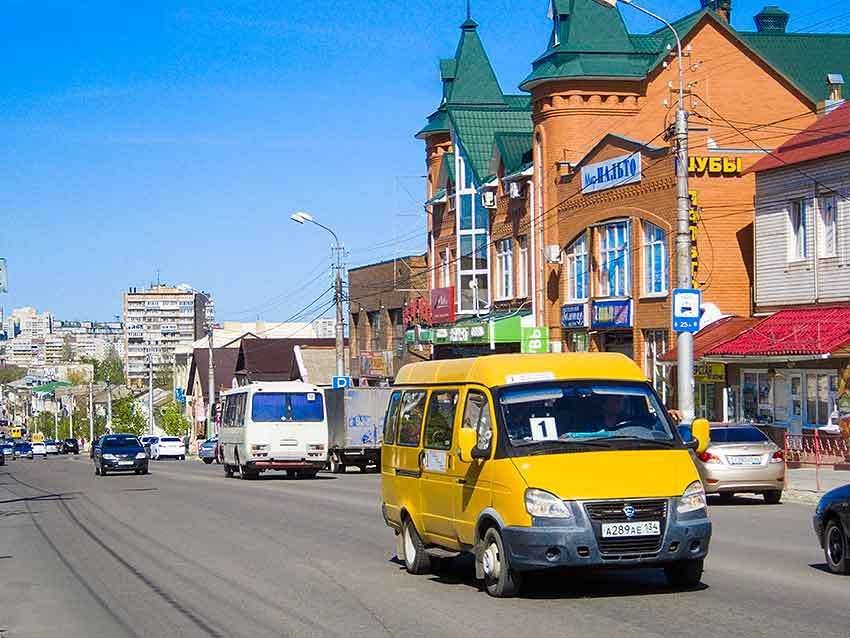 На планерке в администрации Камышина «наезжали» на нелицензированные автобусные перевозки