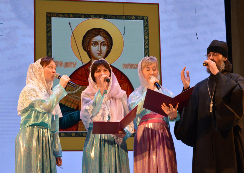 Какое «музыкальное приношение» собрали в камышинском ДК «Текстильщик» для Святого покровителя города 8 ноября