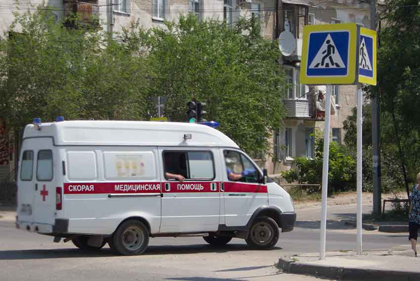 В Камышине в больнице скончалась женщина, выпавшая несколько дней назад из окна четвертого этажа