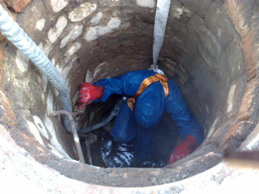 В Волжском, как в Камышине, в коммуникационном колодце погиб рабочий от неизвестного газа