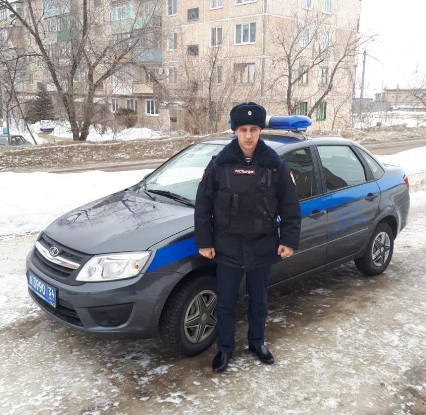 Росгвардеец из Камышина Алексей Пальчиков задержал фигуранта федерального розыска
