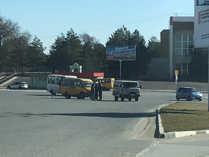 В Камышине пассажирская «Газель» попала в ДТП у железнодорожного вокзала