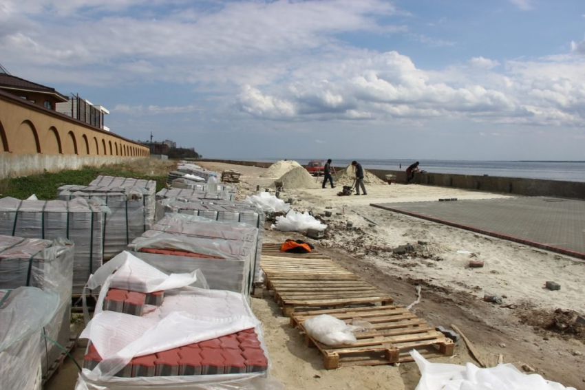 В Камышине завезли материалы для нового этапа реконструкции набережной