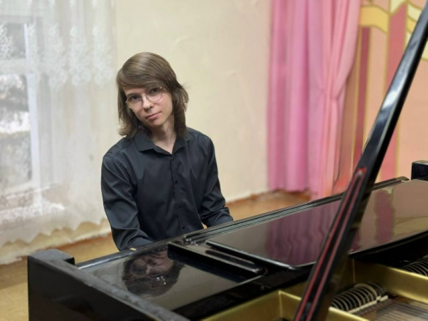 Пианист иэ Камышина прославил наш скромный город на международном музыкальном конкурсе-фестивале